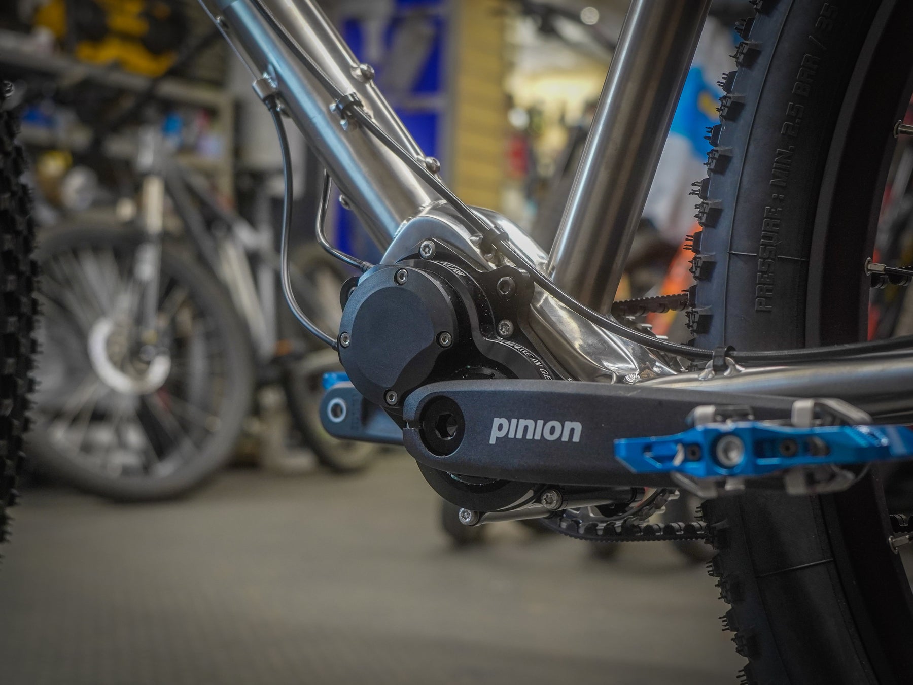 Lamb - Pinion Titanium Bike Builder