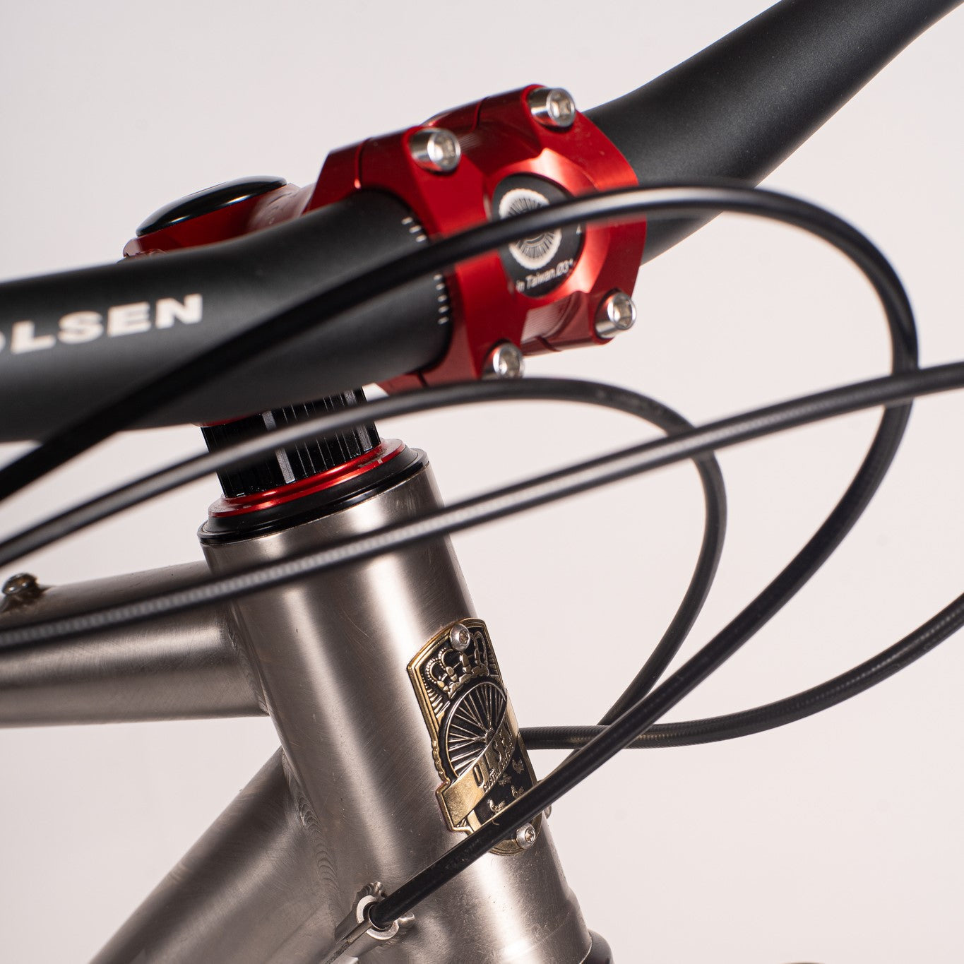 Eight Bells -  Pinion Titanium Bike Builder
