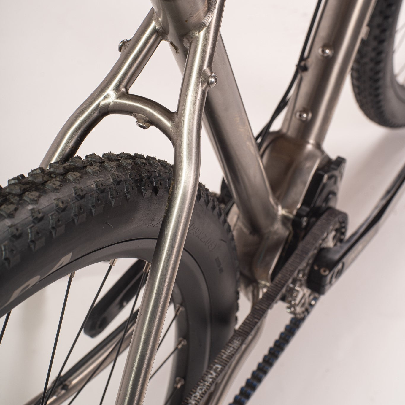 Tiger - Pinion Titanium Bike Builder